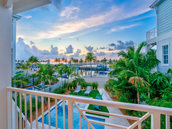 Luxury Oceanfront Vacation Rental in Marathon FL - 5-Bedroom Stunning Views